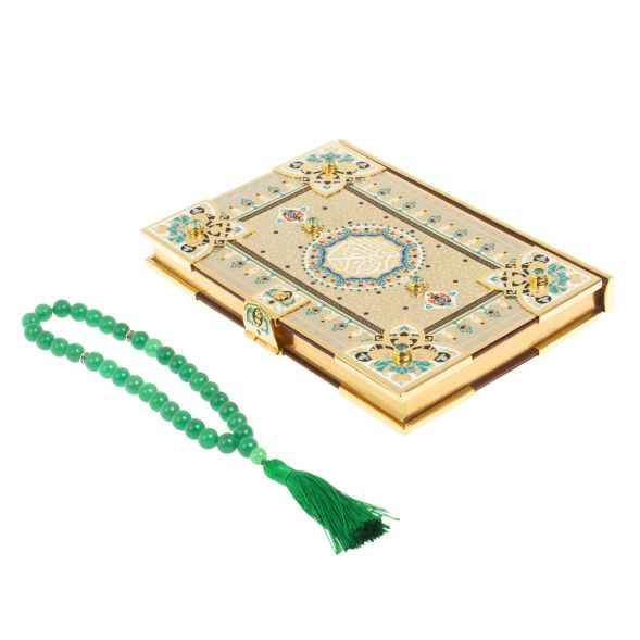 Коран на арабском языке в позолоченном окладе с четками 127574