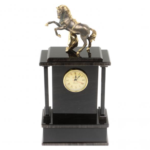 Настольные часы &amp;quot;Конь с попоной&amp;quot;из черного обсидиана 129609