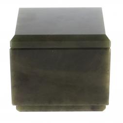 Шкатулка из нефрита 6,5х6,5х5,5 см