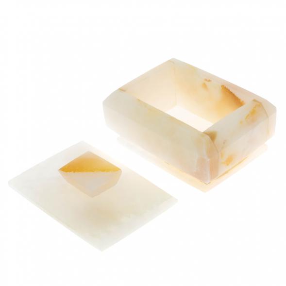 Шкатулка из розового оникса 9,5х6,5х6 см 129738