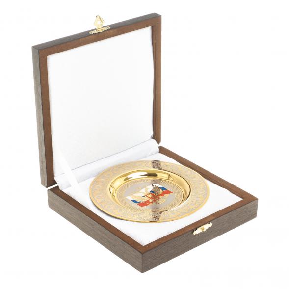 Тарелка сувенирная с гравюрой &amp;quot;Герб с флагом РФ&amp;quot; 12 см в подарочной упаковке Златоуст