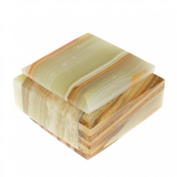 Шкатулка из оникса 7х7х6 см (3х3) 129740