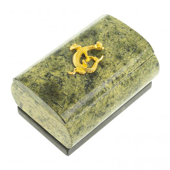 Шкатулка овальная из змеевика &amp;quot;Ящерица&amp;quot; 9х6,5х6 см 123249