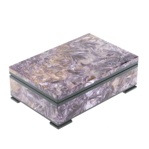 Шкатулка из камня чароит экстра с иризацией 12х8х4 см 128290