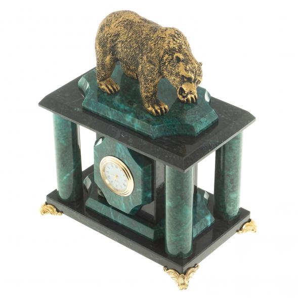 Часы из змеевика с фигуркой из мрамолита &amp;quot;Медведь&amp;quot; 122791