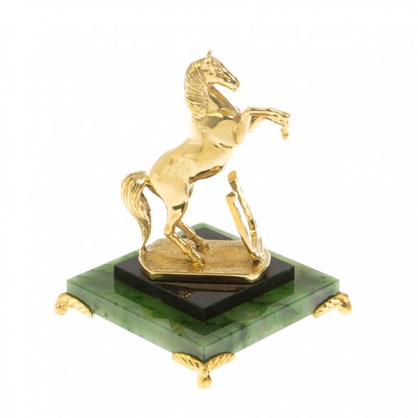Бронзовая статуэтка &amp;quot;Лошадь с подковой&amp;quot; на нефрите 130063