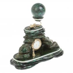 Композиция "Хозяйка медной горы" из змеевика с шаром Антистресс