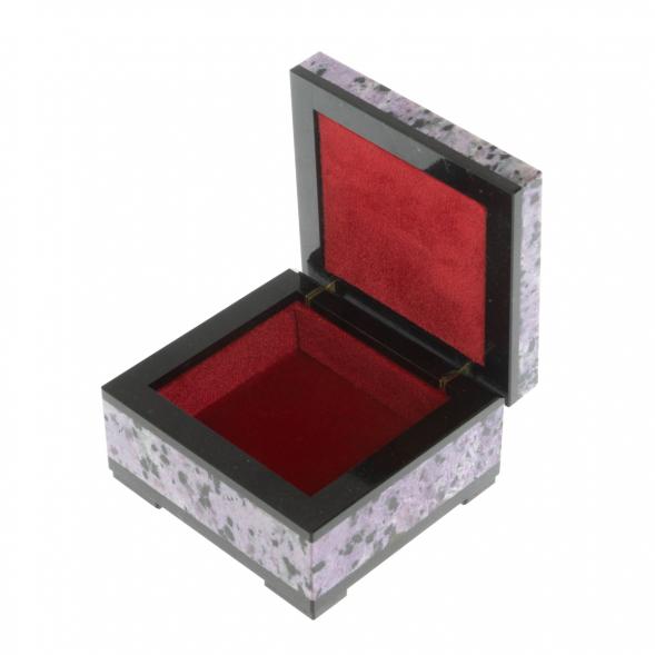 Шкатулка из камня чароит 8х7,5х4,5 см 129552